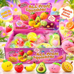 All Fruits Squishy 12Stk – buntes Display mit weichen Früchte-Squishys wie Ananas, Erdbeere, Banane, Avocado und Pfirsich.
